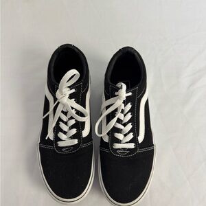 Vans shoes size 4